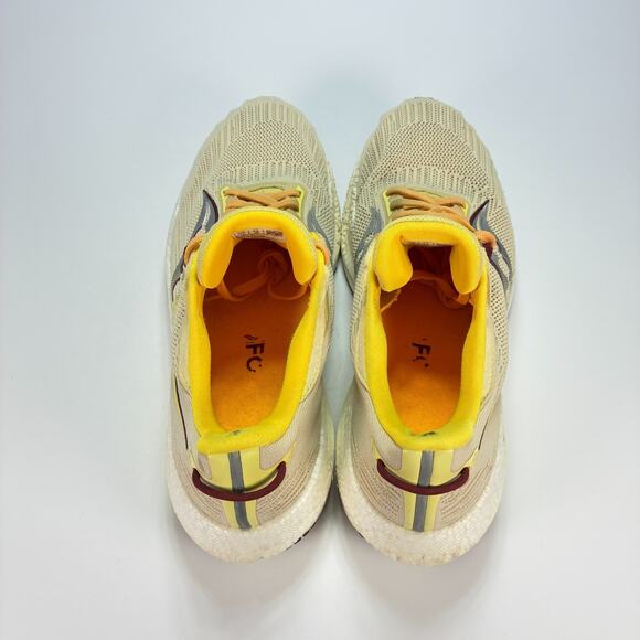 Saucony Triumph 21 Beige Yellow Running Shoes S10881-30 Women's Sz 11.5 Men's 10 - Picture 6 of 11
